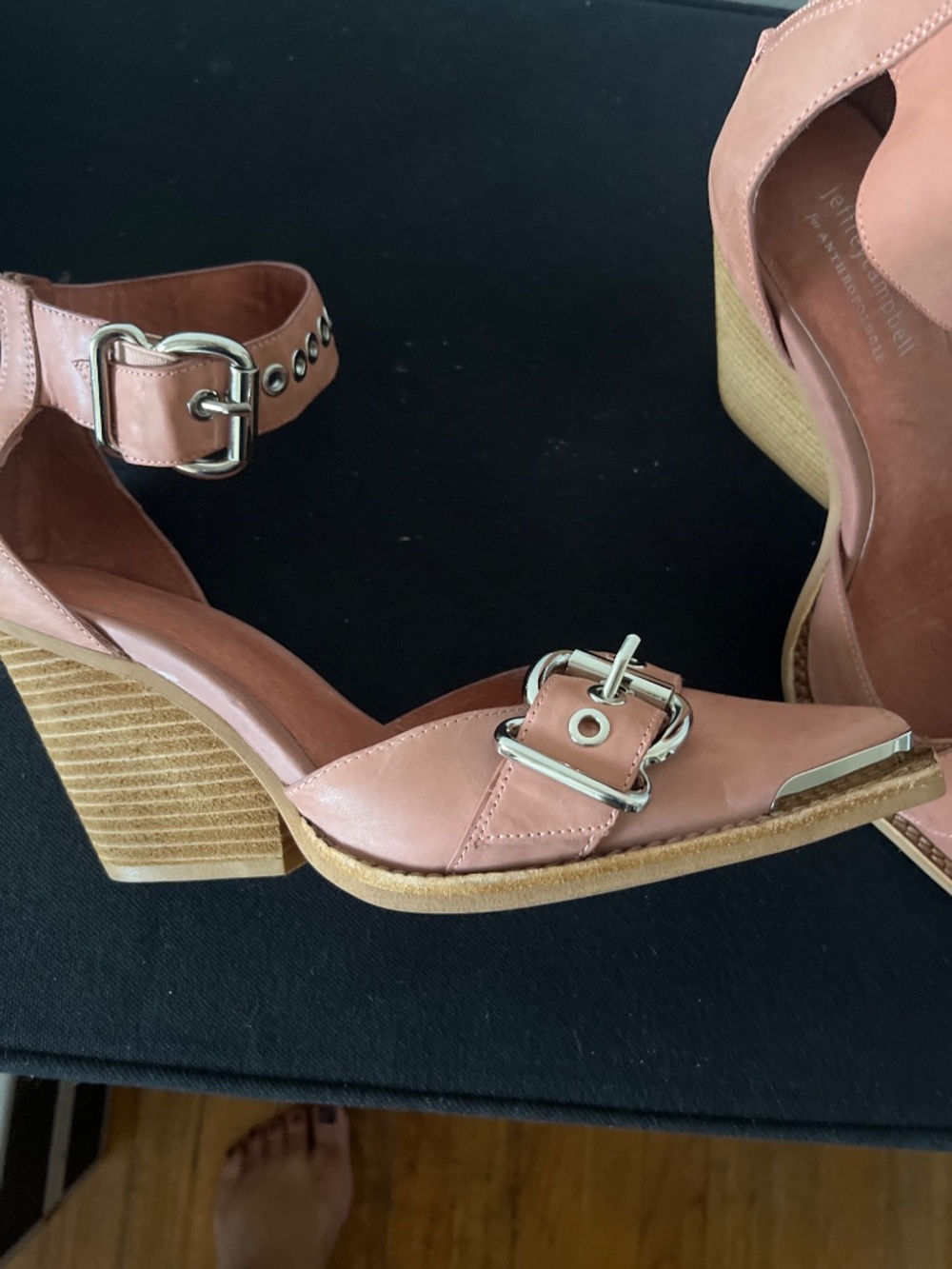 Jeffrey Campbell wedge shies - Picture 2 of 4